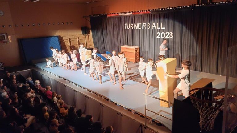Tanz, Show und Akrobatik