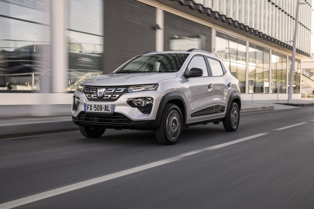 Autonews der Woche Dacia Spring besonder umweltverträglich / Facelift für den Mazda2 / Überarbeiteter BMW X5 und X6
