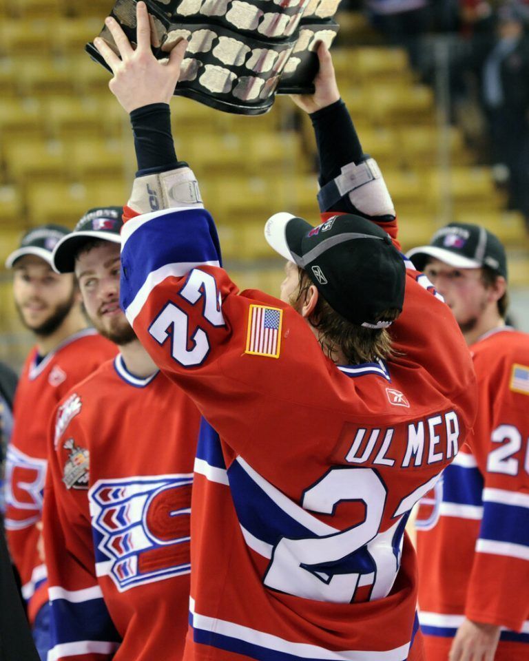 Highlight in jungen Jahren: Stefan Ulmer mit dem Memorial Cup.