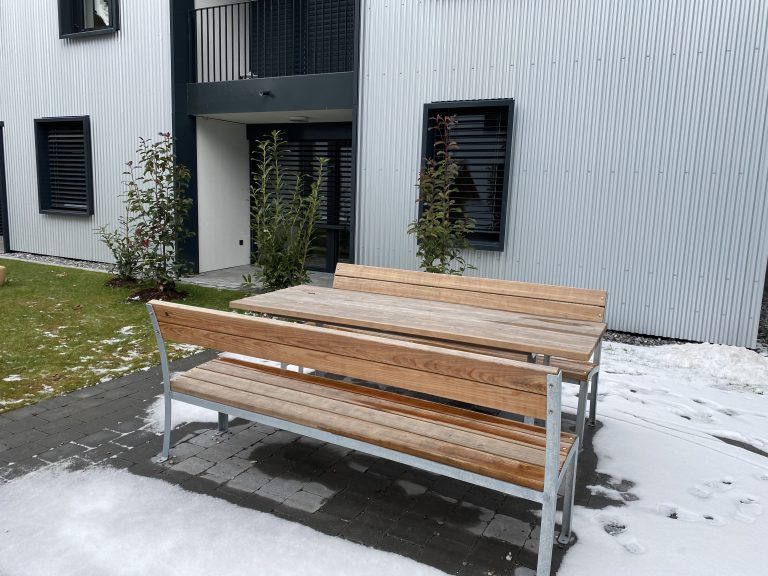 Auch Sitzgelegenheiten gibt es. <span class="copyright">VN/JUN</span>