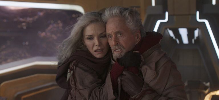 Michelle Pfieffer und Michael Douglas mischen ebenfalls mit.