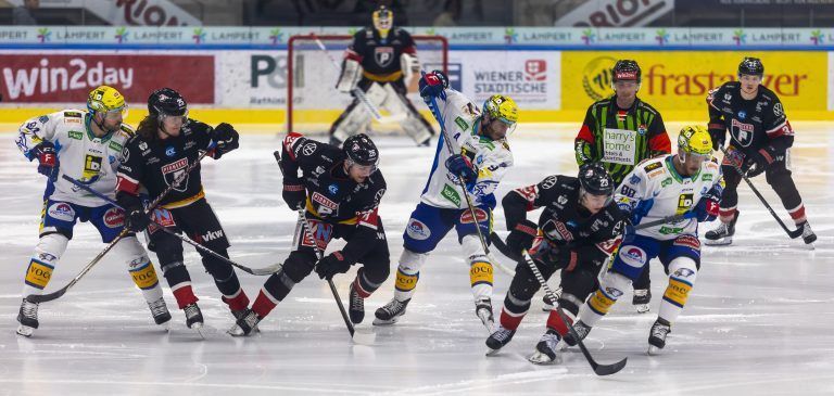 Die Pioneers im Vorwärtsgang: FürJulian Metzler, Gus van Nes und Jack Jacome geht es ab in Richtung Villach-Tor.paulitsch