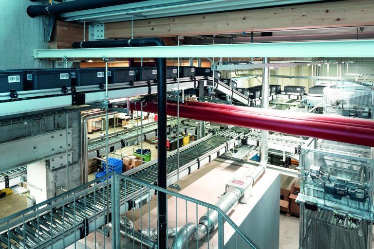 Hightech im Hochregal: keine Lieferengpässe.FA