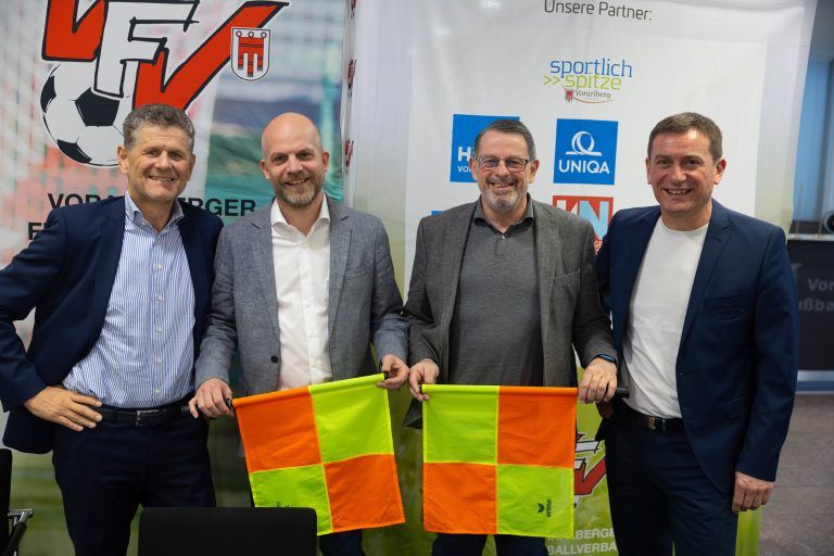 Präsentierten Lösungsansätze: VFV-Präsident Horst Lumper, Ex-FIFA-Assistent Matthias Winsauer, VSK-Obmann Nikolaus Baumann und VFV-Sportdirektor Andreas Kopf (v. l.).Hartinger