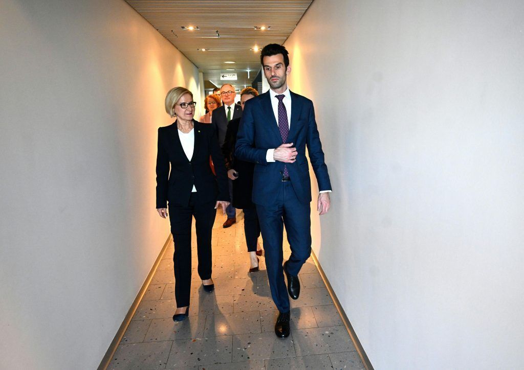 Auf in die Regierung