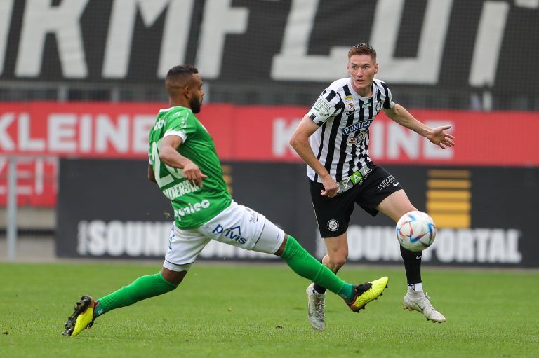 Das erste Aufeinandertreffen in Graz entschied Sturm Graz mit 2:0 für sich. <span class="copyright">apa</span>