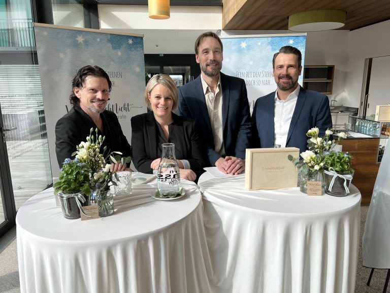 Andreas Wassner, Carola Eugster, Obmann Andreas Uher und Andreas Marosch kamen zur Präsentation ins ehemalige Entbindungsheim Lustenau. franc