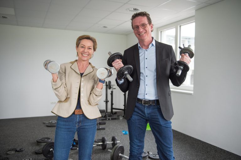 Sport-Landesrätin Martina Rüscher und Altach-Bürgermeister Markus Giesinger nutzten die Eröffnung für eine kurze „Trainingseinheit“.Rhomberg