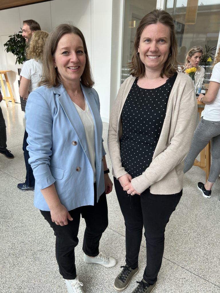 Gudrun Ilg und Helen Brandl-Waibel vom Familienservice.