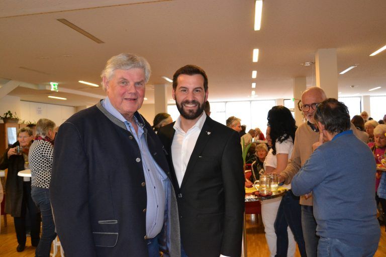 Der frühere Bürgermeister Mandi Katzenmayer sowie Simon Tschann.