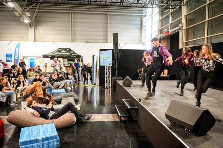 Besonders interessant für Schulklassen ist die Junge Halle (Halle 8).Udo MittelbergeR