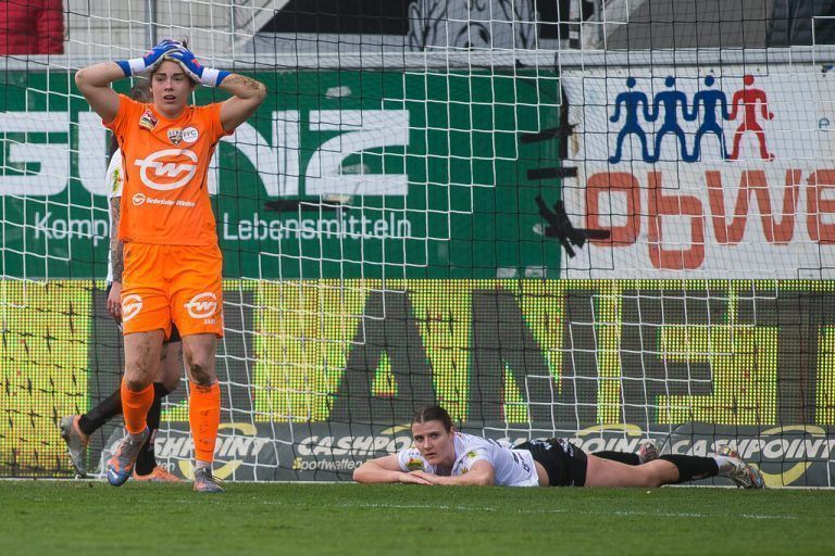 Charlotte Voll nach dem dritten Gegentor.