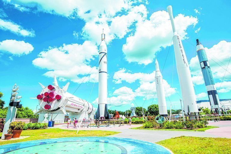 Der Rocket Garden im Kennedy Space Center in Florida.Shutterstock