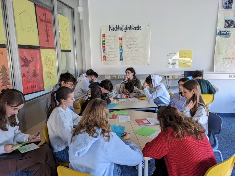 Die Schülerinnen und Schüler bekamen Einblicke in die Berufs- und Arbeitswelt.BG Lustenau