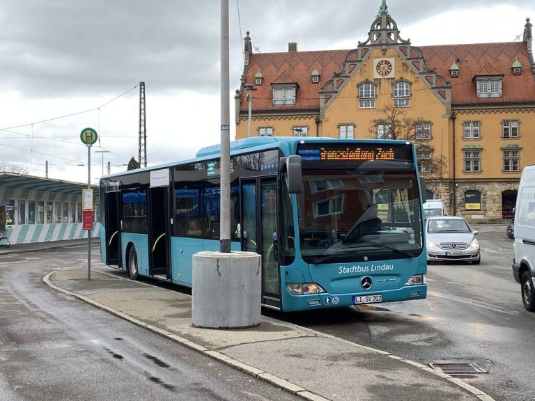 In Lindau war der Streik-Montag am Bahnhof spürbar. Busse fuhren. »A3