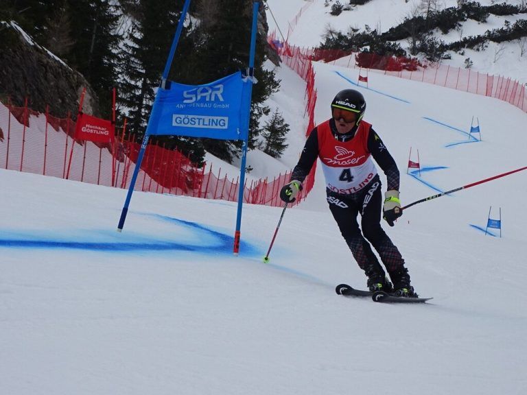 Herbert Mähr vom WSV Schlins holte bei der Heim-WM der Skimasters Gold im Riesentorlauf und Silber im Super-G.ÖSV