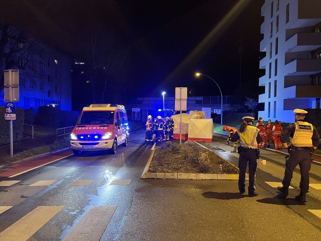 Berauschter Unfalllenker tötet 57-Jährige auf Schutzweg in Bregenz. »A8