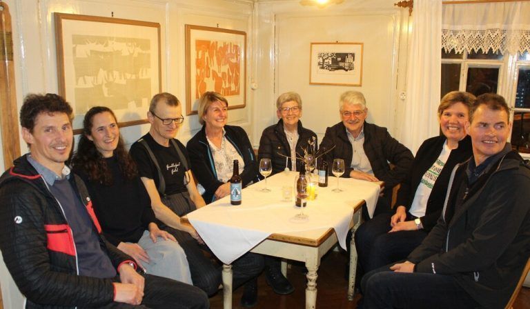 In den Gaststuben wurde die Zeit um zwei Jahrzehnte zurückgedreht.STP/3