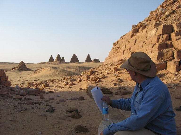 Mehrere Forschungsreisen führen den gebürtigen Bludenzer in den Sudan. Rollinger