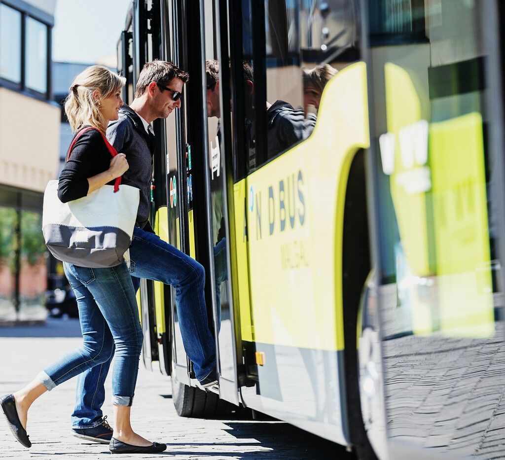 Gratis An- und Abreise mit Bus und Bahn