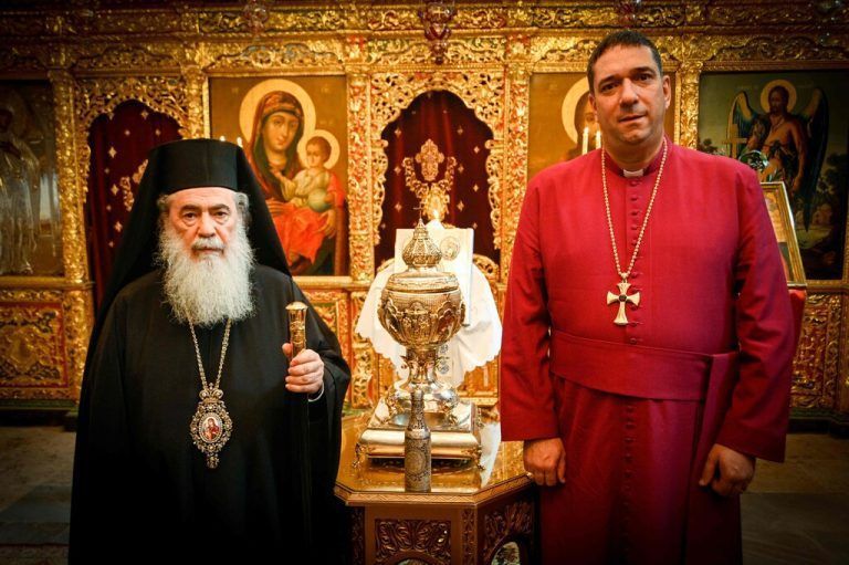 Patriarch Theophilos III. und der anglikanische Erzbischof Hosam Naoum.AFP