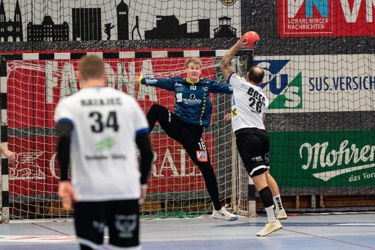Routinier Martin Breg hatte mit zwölf Treffern großen Anteil am 36:31-Sieg von Bruck/Trofaiach im Cup-Viertelfinale in Bregenz. VN/Serra