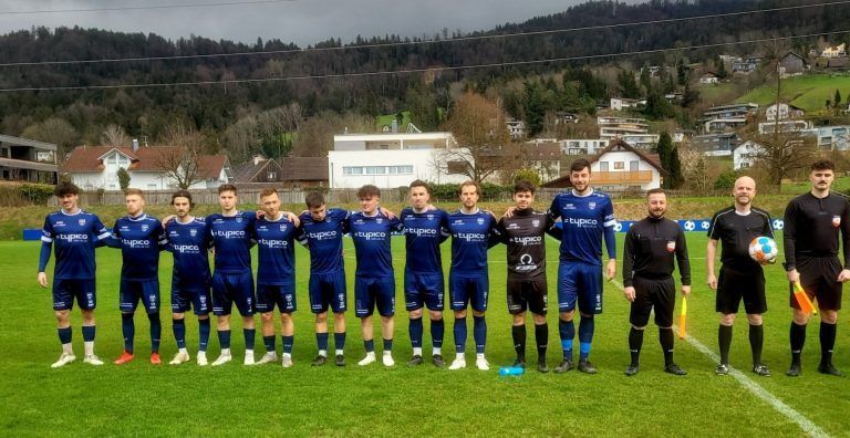 Einladung zum Spitzenspiel der Vorarlbergliga: SV typico Lochau gegen den FC Hard.