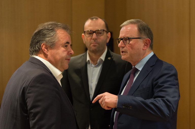 2018 anlässlich der Jahreshauptversammlung mit dem damaligen Präsidenten Karlheinz Kopf sowie Geschäftsführer Christoph Längle. <span class="copyright">Steurer</span>