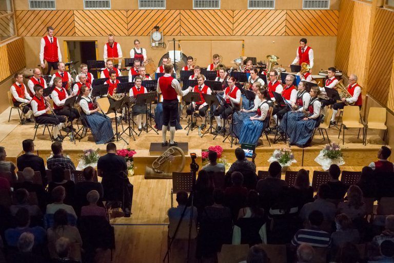 Einen unterhaltsamen Konzertabend bot der Musikverein St. Anton.