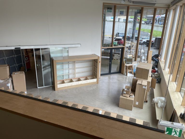 Die Aufbauarbeiten sind voll im Gang.