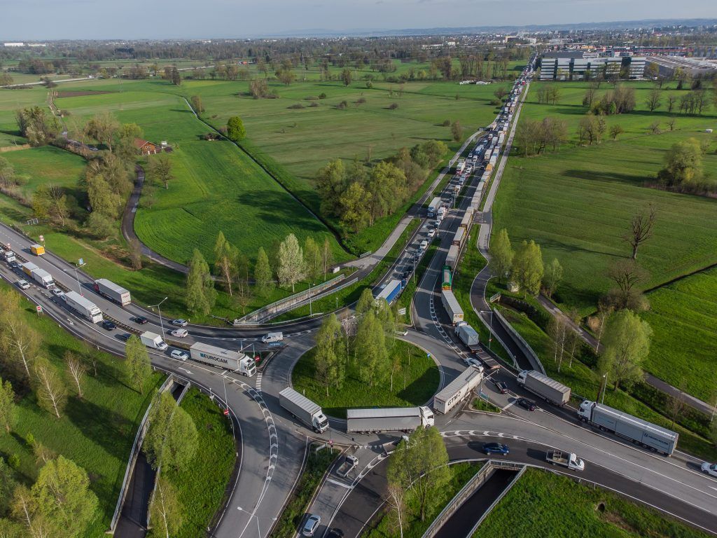 &#8220;Die Alternative ist der Stau&#8221;: Digitale Zollabwicklung nimmt langsam Fahrt auf