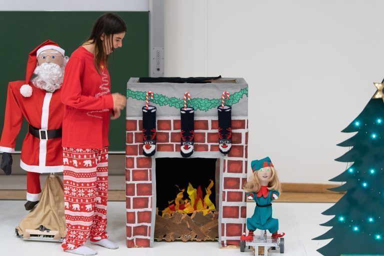 Weihnachten war das Thema der Show. <span class="copyright">Bilder: Mittelschule Nenzing</span>