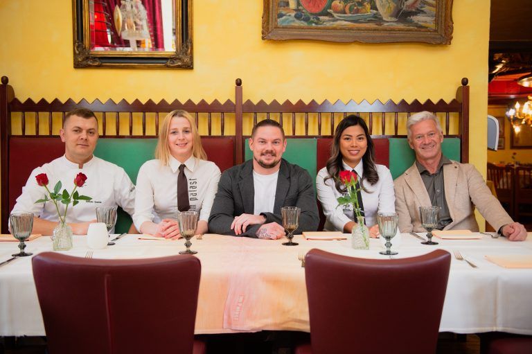 Andrew Nussbauer übergibt Palast Gastronomie an vier langjährige Mitarbeiter. »D1