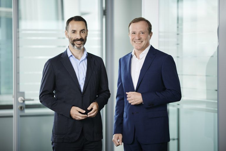Marc Schimpel (l.) und Ulrich Zafoschnig, Geschäftsführer der COFAG, legten Bilanz der COVID-Hilfen in Vorarlberg.FA/Hörmadinger