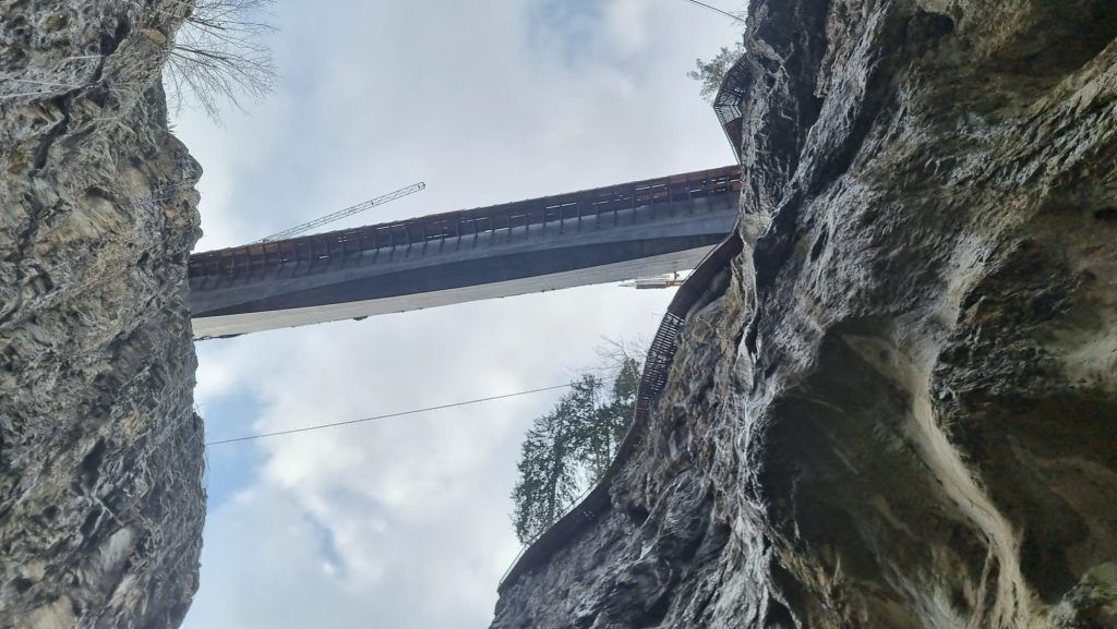 Neue Rappenlochbrücke soll Ende Mai fertig sein