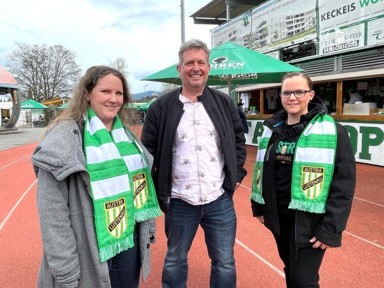 Treue Fans aus dem Oberland! Bianca Summer, Patrick Moosmann und Claudia Summer (von links). <span class="copyright">Lutz</span>