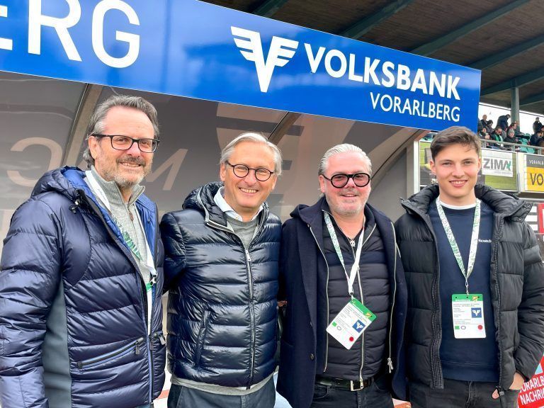 Die "Bank" der Volksbank: Egon Hug, Gerhard Hamel, Thomas Kramer und Leon Hamel (von links). <span class="copyright">Lutz</span>