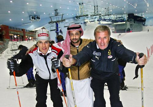 In der Skihalle in Dubai mit Ex-ÖFB-Teamchef Josef Hickersberger (2009). <span class="copyright">gepa</span>