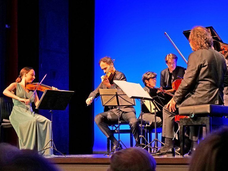 „Young Spirit – Skilled Hands“ bot eine musikalische Sternstunde.