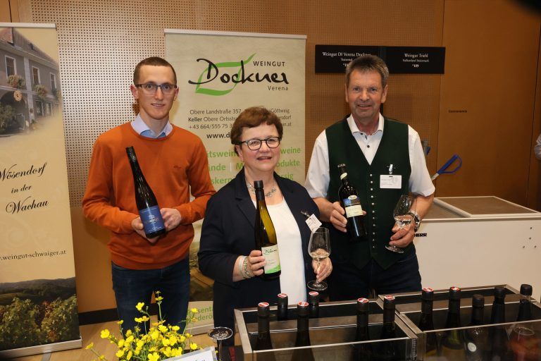 Winzer Alfred Schwaiger (Wachau), Renate Dockner (Traisental) und Franz Triebl (Vulkanland).