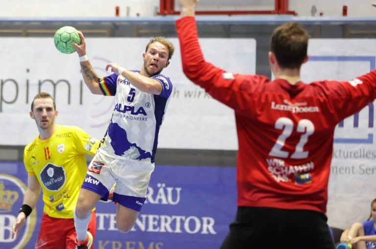 <p class="caption">An Flügelspieler Manuel Maier lag es nicht, dass Hard die sechste Saisonniederlage einstecken musste.<span class="media-container dcx_media_rtab" data-dcx_media_config="{}" data-dcx_media_type="rtab"> </span><span class="marker">Gepa</span></p>