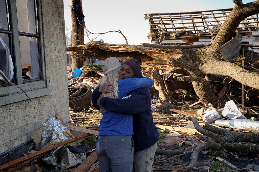&#8220;Monster-Sturmsystem&#8221; bringt Tornados, Tod und Verwüstung