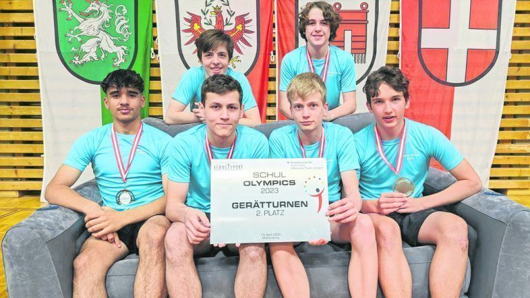Die Burschen der MS Wolfurt (v. l.): Alameen Omier, Raphael Böhler, Ulrich Schmöller, Jesse Rohner (vorne) bzw. Kilian und Mark Feurstein (hinten).