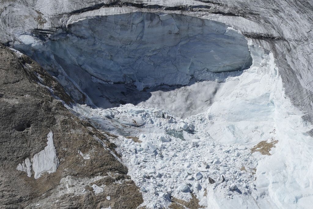 Alpen verloren 2022 so viel Gletschereis wie nie zuvor