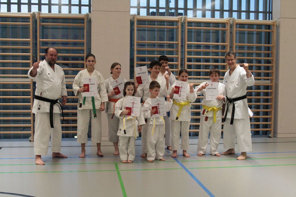 Eingesendet. Vereinsnachrichten aus dem Bezirk