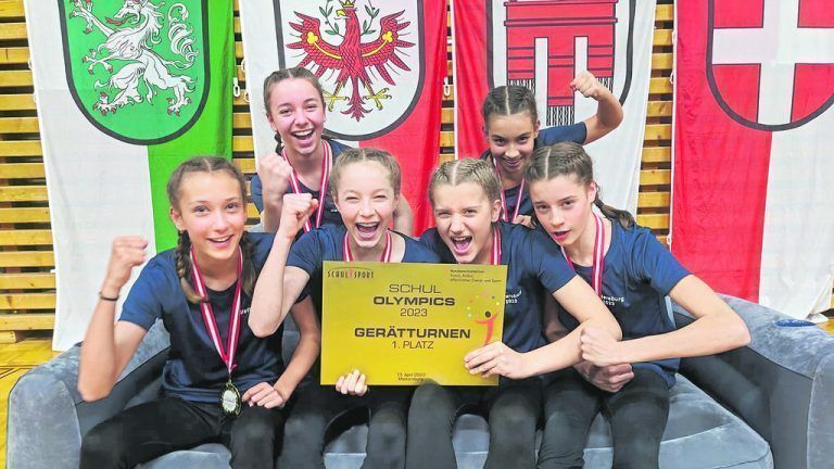 Die siegreichen Mädchen der SMS Wolfurt (v. l.): Liz Eden, Magdalena Böhler, Lea Mohr, Eva Schwarz (vorne), Marilou Jacquot und Sophia Laritz (hinten).