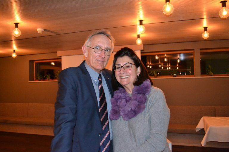 Dietmar Striberski mit seiner Frau Anka. Beide genießen das Mehr an Freizeit, das die Pensionierung als Spitalsarzt brachte.bi
