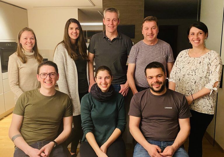 Festausschuss des Musikvereins Raggal: hinten: Raphaela Bickel, Michaela Küng, Herbert Asam, Elwin Küng, Irmgard Burtscher, vorne: Fidelis Huber, Sabrina Pfefferkorn, Renato Sparr. Fehlt auf dem Foto: Marco KonzettBI