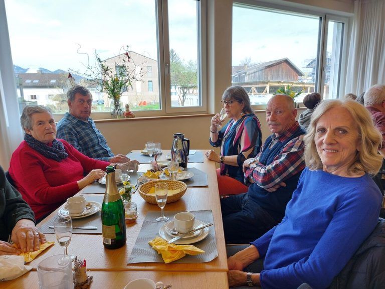 Gemütlicher Osterbrunch im Pfarrheim Muntlix.50plus Zwischenwasser