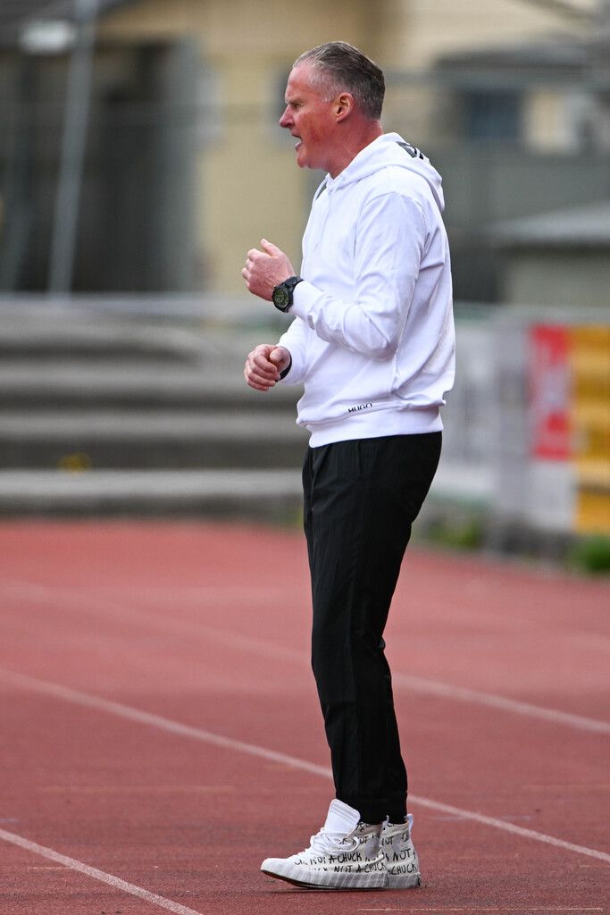 Tabellenführung weg, Trainer gewechselt